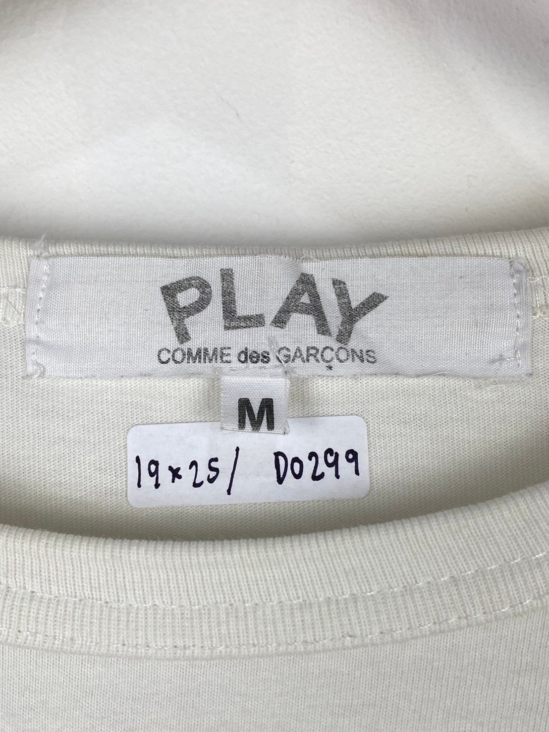 Vintage Comme Des Garcons Play T-Shirts DO299